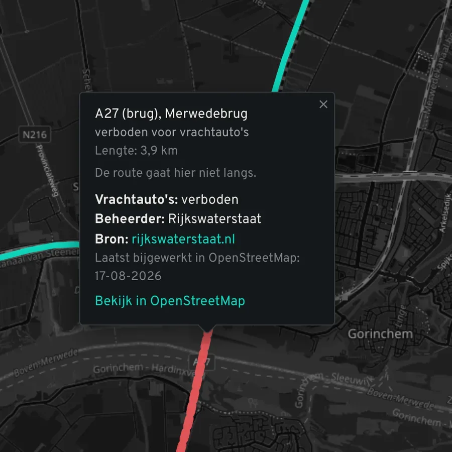 Popup van de afgesloten Merwedebrug op de A27: verboden voor vrachtauto's, beheerder Rijkswaterstaat, met bron