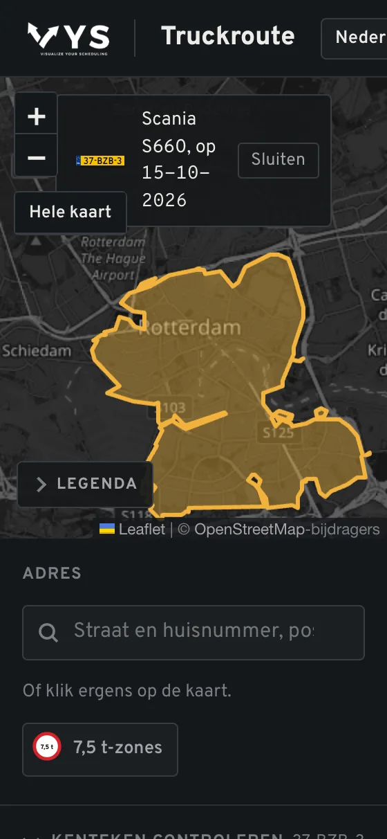 Truckroute op een telefoon met de zones rond Rotterdam voor een trekker